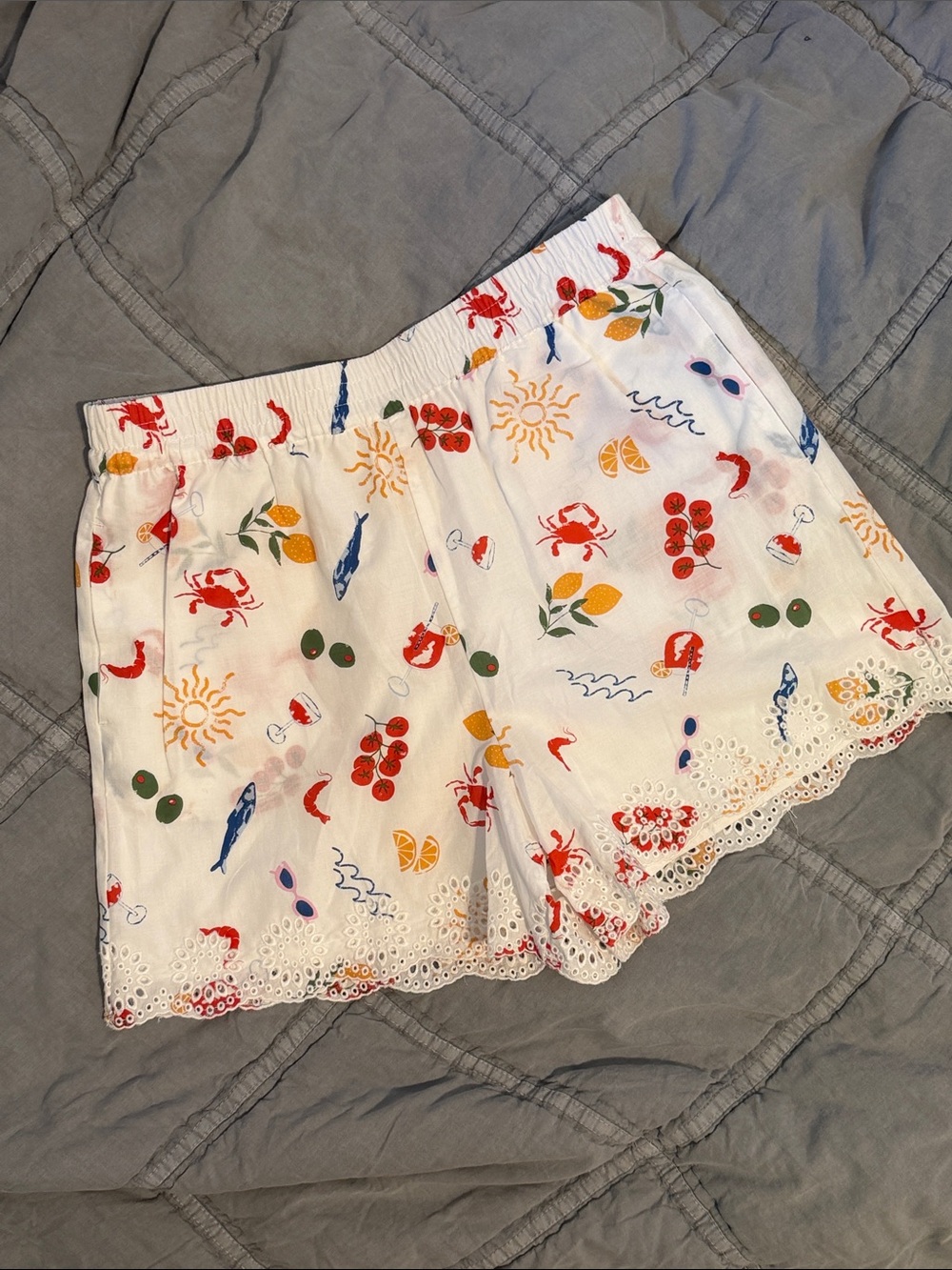 C&C California White Eyelet Hem Shorts with Multicolor Summer Motif